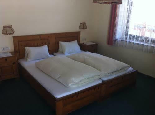 Apartament Lutonia *