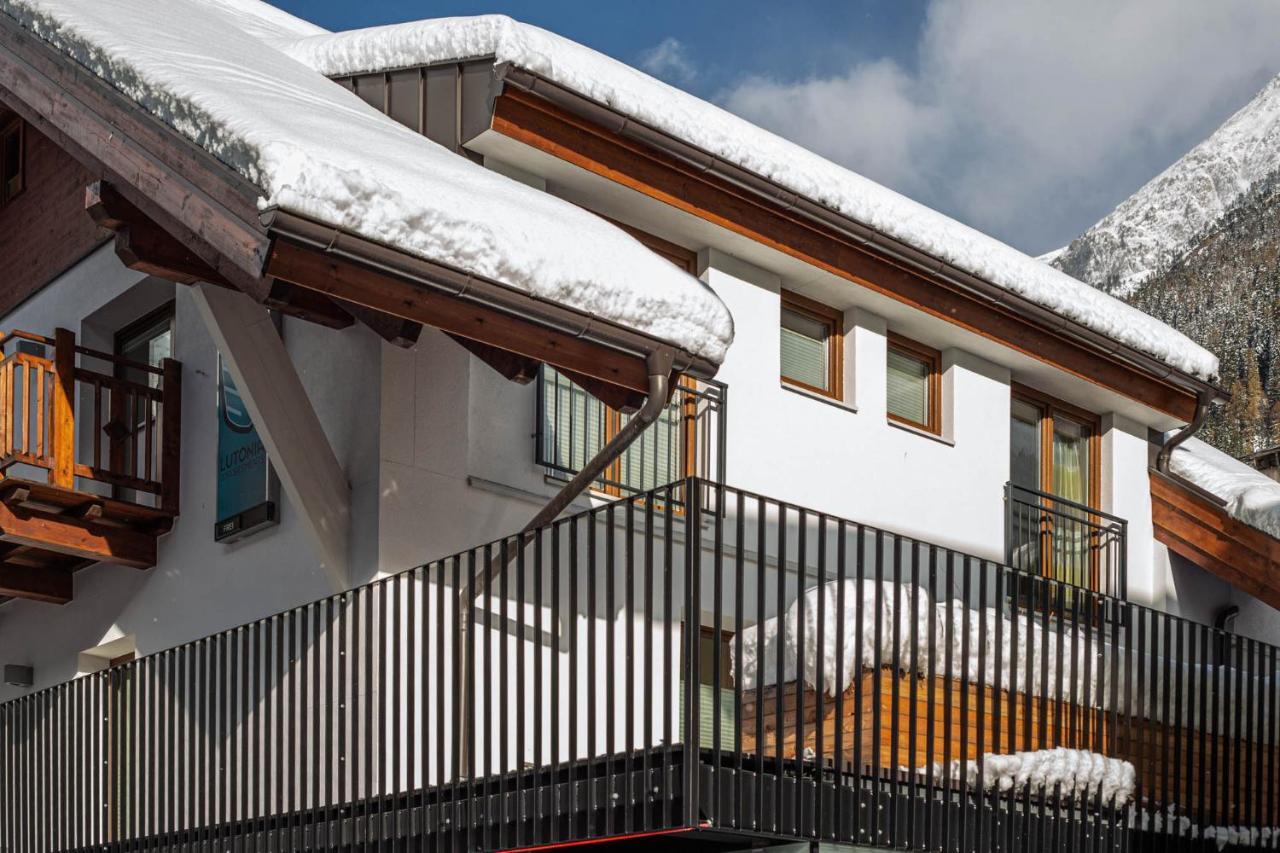 Apartament Lutonia *