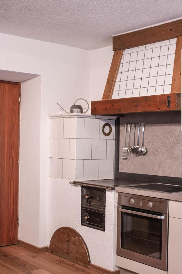 Lutonia Apartment *